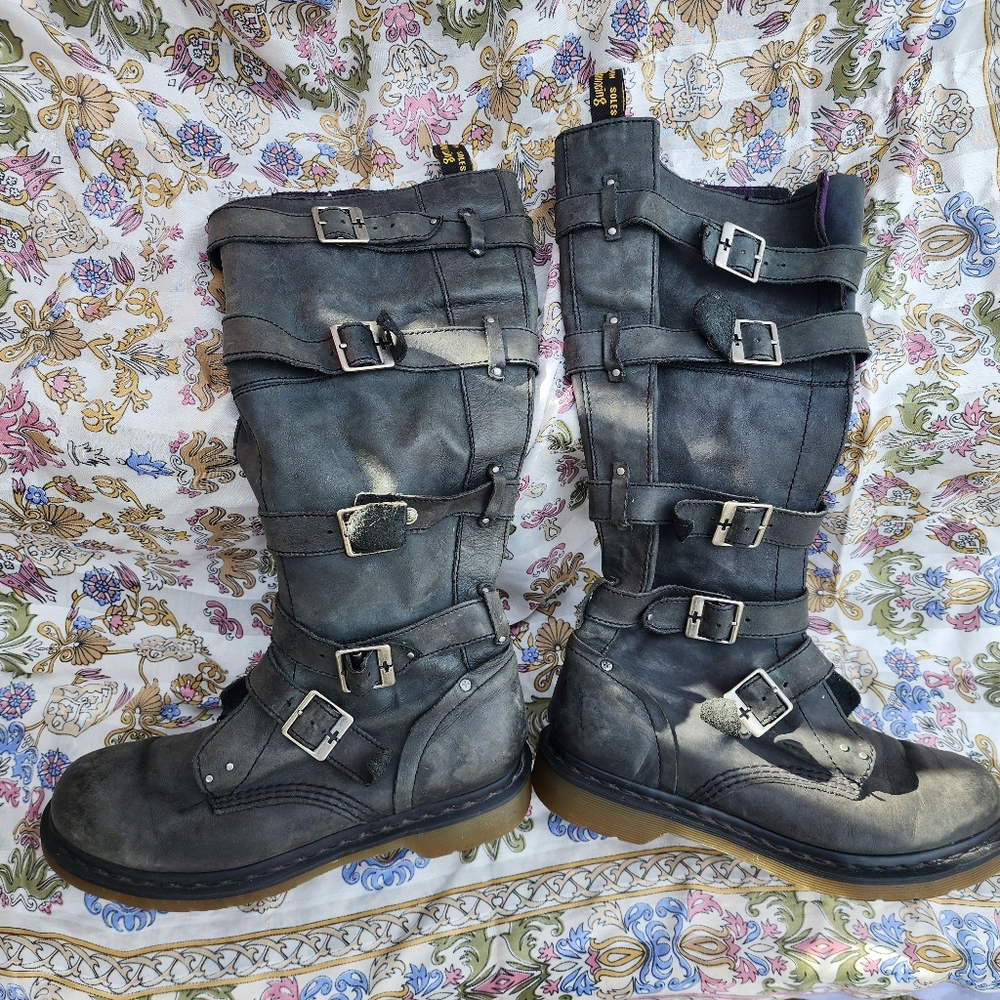 Dr martens featured on Carol in the walking dead.